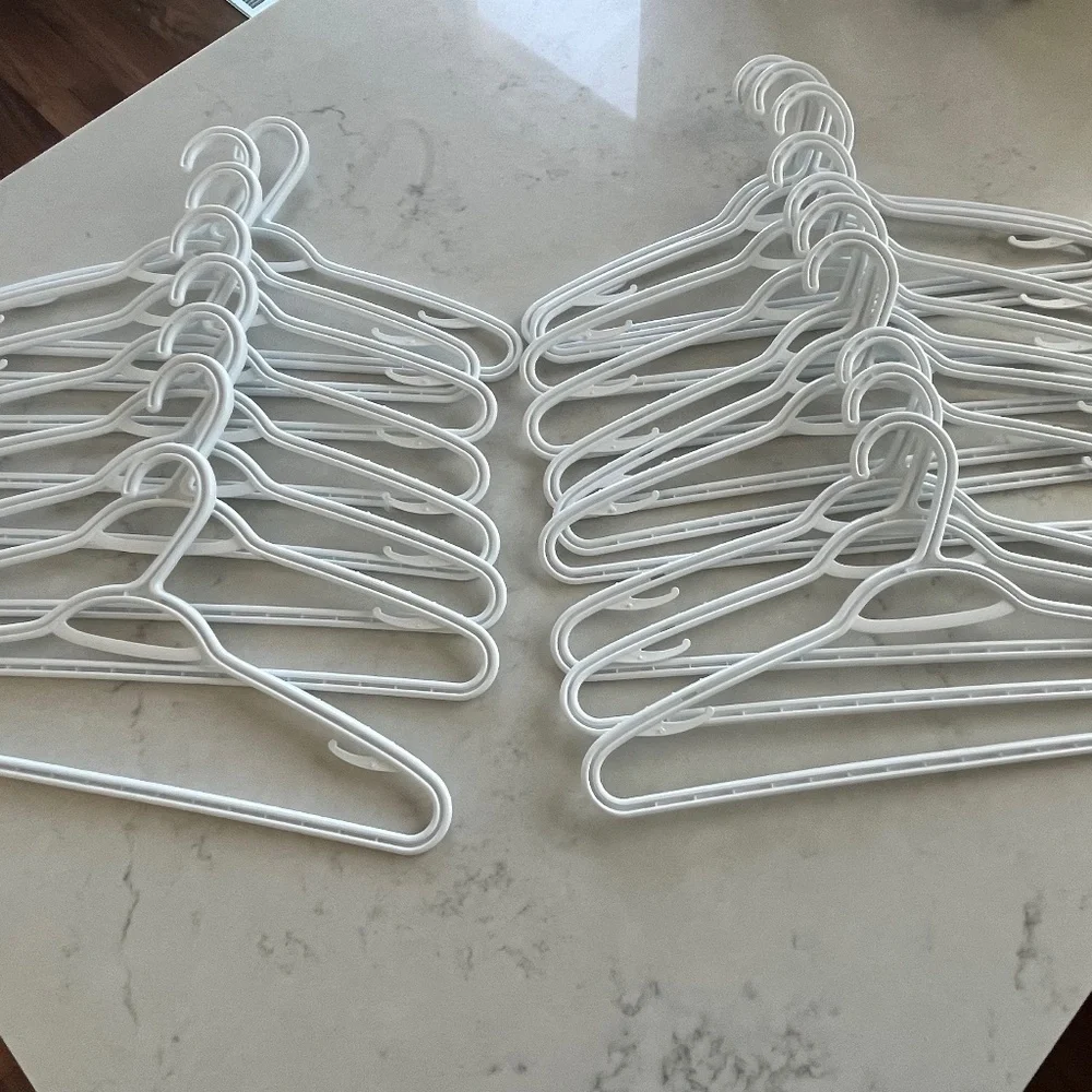 18 White Clothes hangers